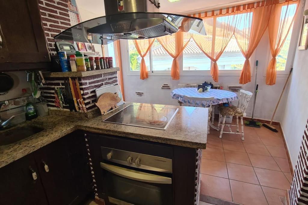 Ferienwohnung Atico Con Vistas Mar Y Montana Ojén Exterior foto